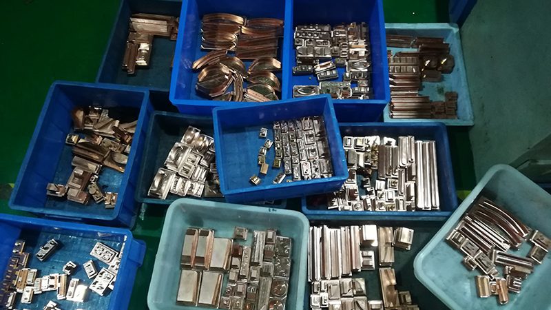双色注塑模具定制：深圳厂家的工艺与选择要点