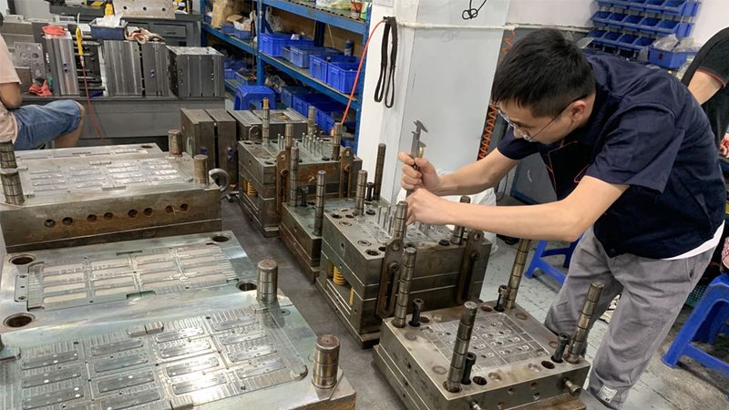 深圳冲压模具供应商如何选择？揭秘关键因素